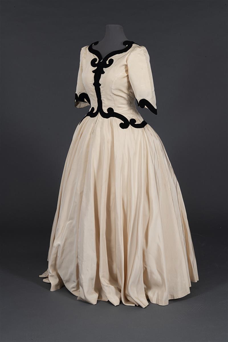 The full dress, photographed on a mannequin.